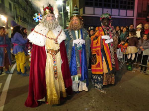 La Cavalcada de Reis 2015. Desfilada pels carrers de la ciutat, fins la plaça del Vi