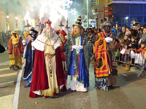 La Cavalcada de Reis 2015. Desfilada pels carrers de la ciutat, fins la plaça del Vi