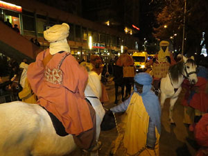 La Cavalcada de Reis 2015. Desfilada pels carrers de la ciutat, fins la plaça del Vi