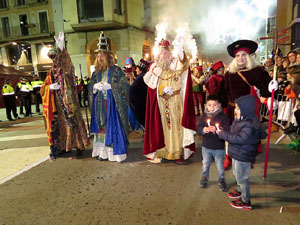La Cavalcada de Reis 2015. Desfilada pels carrers de la ciutat, fins la plaça del Vi