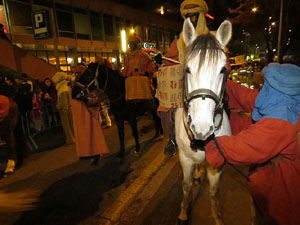 La Cavalcada de Reis 2015. Desfilada pels carrers de la ciutat, fins la plaça del Vi