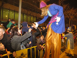 La Cavalcada de Reis 2015. Desfilada pels carrers de la ciutat, fins la plaça del Vi