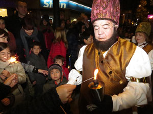 La Cavalcada de Reis 2015. Desfilada pels carrers de la ciutat, fins la plaça del Vi