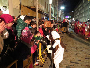 La Cavalcada de Reis 2015. Desfilada pels carrers de la ciutat, fins la plaça del Vi
