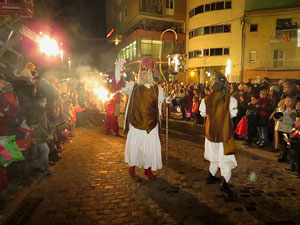 La Cavalcada de Reis 2015. Desfilada pels carrers de la ciutat, fins la plaça del Vi