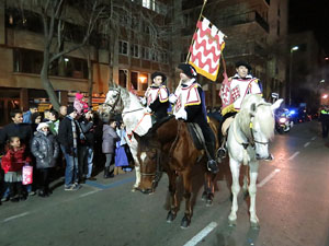 La Cavalcada de Reis 2015. Desfilada pels carrers de la ciutat, fins la plaça del Vi