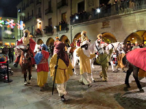 La Cavalcada de Reis 2015. Arribada a la pla&ccedil;a del Vi i rebuda de l'alcalde