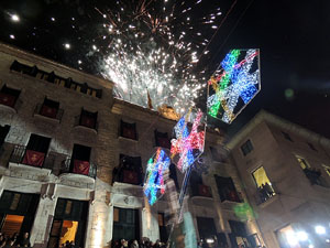 La Cavalcada de Reis 2015. Arribada a la pla&ccedil;a del Vi i rebuda de l'alcalde