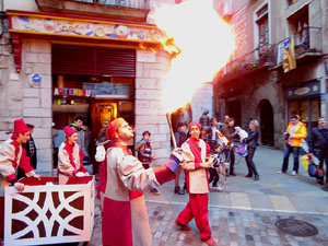 La Cavalcada de Reis 2015. La precavalcada pels carrers de Girona