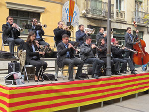 Nadal 2014 a Girona. Audicions de sardanes a la Rambla de la Llibertat