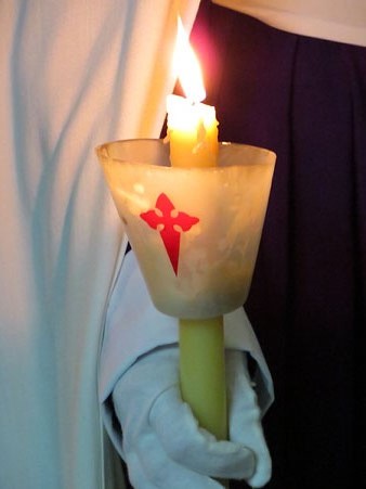 Vesta de la confraria de la Santa Faç