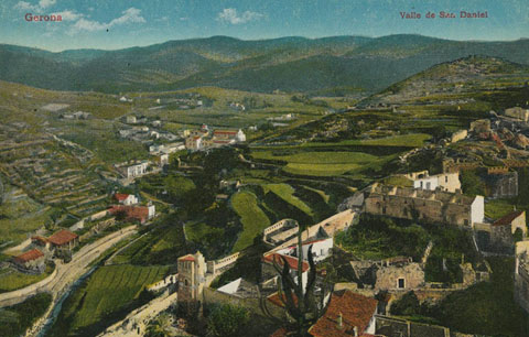 Vista de la Vall de Sant Daniel. A la part inferior s'observa la Torre Magdala