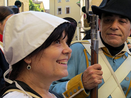 VII Festa Reviu els Setges Napoleònics de Girona. Concentració a la plaça dels Apòstols