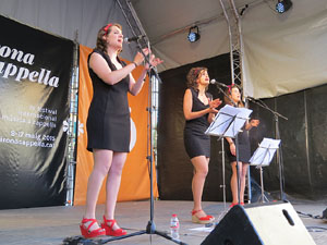 Festival A Capella 2015. Les Anxovetes a la plaça de la Independència