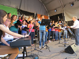 Festival A Capella 2015. Cor de la Universitat de Girona a la pla&ccedil;a de la Independ&egrave;ncia