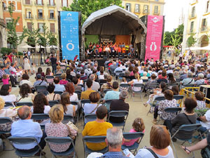Festival A Capella 2015. Cor de la Universitat de Girona a la pla&ccedil;a de la Independ&egrave;ncia