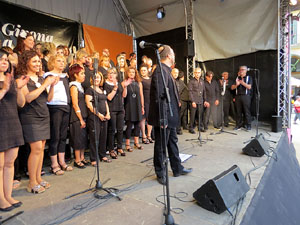 Festival A Capella 2015. Cor Gospel Girona a la pla&ccedil;a de la Independ&egrave;ncia