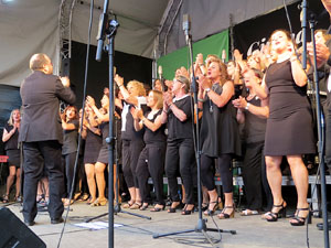 Festival A Capella 2015. Cor Gospel Girona a la pla&ccedil;a de la Independ&egrave;ncia