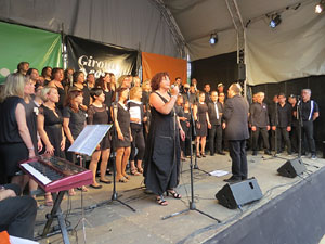 Festival A Capella 2015. Cor Gospel Girona a la pla&ccedil;a de la Independ&egrave;ncia