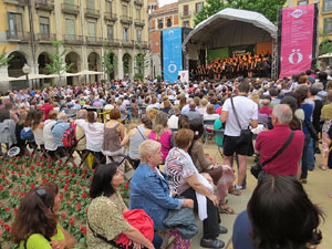 Festival A Capella 2015. Cor Gospel Girona a la pla&ccedil;a de la Independ&egrave;ncia