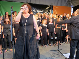 Festival A Capella 2015. Cor Gospel Girona a la pla&ccedil;a de la Independ&egrave;ncia