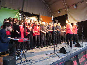 Festival A Capella 2015. Gospelians de Girona a la plaça de la Independència