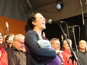 Festival A Capella 2015. Gospelians de Girona a la plaça de la Independència