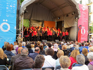 Festival A Capella 2015. Gospelians de Girona a la plaça de la Independència