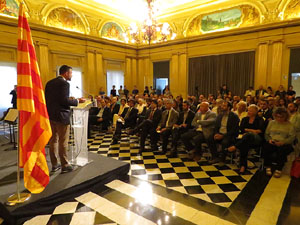 Diada Nacional 2015. Acte institucional al Sal&oacute; de descans del Teatre Municipal de Girona