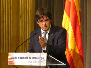 Diada Nacional 2015. Acte institucional al Sal&oacute; de descans del Teatre Municipal de Girona