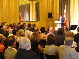 Diada Nacional 2015. Acte institucional al Sal&oacute; de descans del Teatre Municipal de Girona