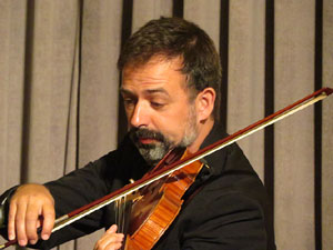 Diada Nacional 2015. Acte institucional al Sal&oacute; de descans del Teatre Municipal de Girona