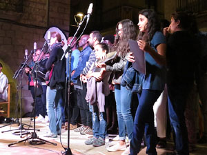 Diada Nacional 2015. IX Marxa de Torxes de Girona. Actes a la pla&ccedil;a del Vi
