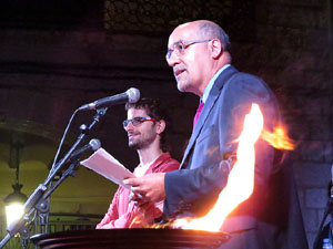 Diada Nacional 2015. IX Marxa de Torxes de Girona. Actes a la pla&ccedil;a del Vi