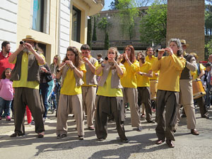 Festes de Primavera de Girona 2015. Cercavila amb el Tarl&agrave;