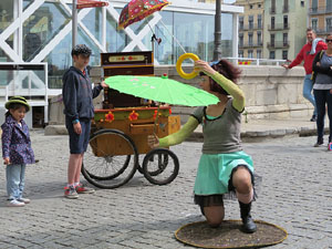 Festes de Primavera de Girona 2015. Espectacle Miss Umbrel&middot;la