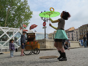 Festes de Primavera de Girona 2015. Espectacle Miss Umbrel&middot;la