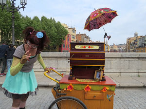 Festes de Primavera de Girona 2015. Espectacle Miss Umbrel&middot;la