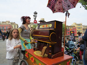 Festes de Primavera de Girona 2015. Espectacle Miss Umbrel&middot;la