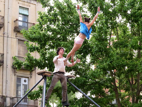 Festes de Primavera de Girona 2015. Espectacle Violeta a c&agrave;rrec del Col&middot;lectiu La Persiana