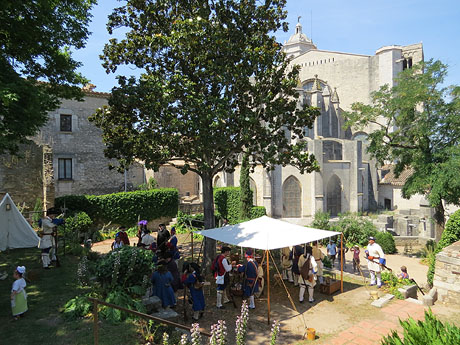 Girona resisteix! Jornades de recreació històrica de la Guerra de Successió. El campament borbònic