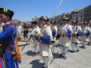 Girona resisteix! Jornades de recreaci&oacute; hist&ograve;rica de la Guerra de Successi&oacute;. Escaramussa al Pont de Pedra