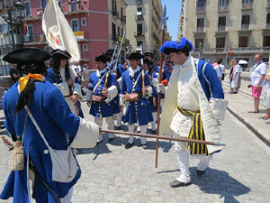 Girona resisteix! Jornades de recreaci&oacute; hist&ograve;rica de la Guerra de Successi&oacute;. Escaramussa al Pont de Pedra