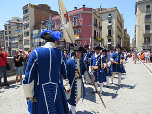 Girona resisteix! Jornades de recreaci&oacute; hist&ograve;rica de la Guerra de Successi&oacute;. Escaramussa al Pont de Pedra