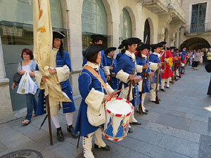 Girona resisteix! Jornades de recreaci&oacute; hist&ograve;rica de la Guerra de Successi&oacute;. Escaramussa al Pont de Pedra
