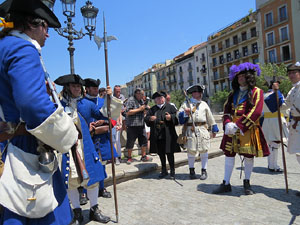 Girona resisteix! Jornades de recreaci&oacute; hist&ograve;rica de la Guerra de Successi&oacute;. Escaramussa al Pont de Pedra