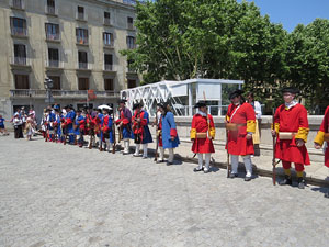 Girona resisteix! Jornades de recreaci&oacute; hist&ograve;rica de la Guerra de Successi&oacute;. Escaramussa al Pont de Pedra