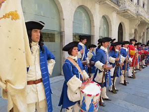 Girona resisteix! Jornades de recreaci&oacute; hist&ograve;rica de la Guerra de Successi&oacute;. Presentaci&oacute; dels grups i jura de bandera