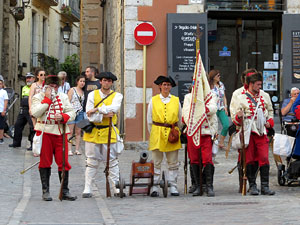 Girona resisteix! Jornades de recreaci&oacute; hist&ograve;rica de la Guerra de Successi&oacute;. Presentaci&oacute; de l'esdeveniment a la pla&ccedil;a de la Catedral