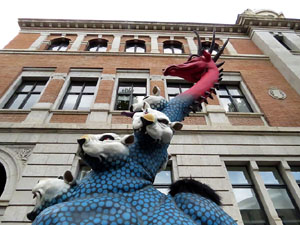 Sant Jordi 2015. Cercavila amb el Beatusaure